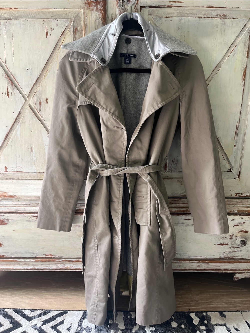 Trench with removable liner